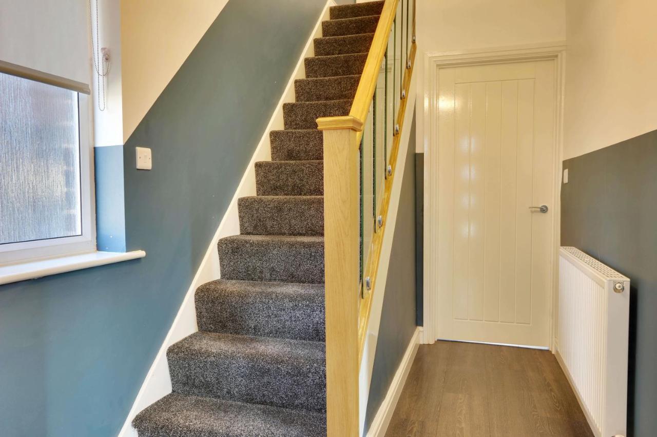 #Upmarket, Exceptional 4 Bed House, With Free Parking, Close To Amenities And Supermarkets Sheffield Zewnętrze zdjęcie