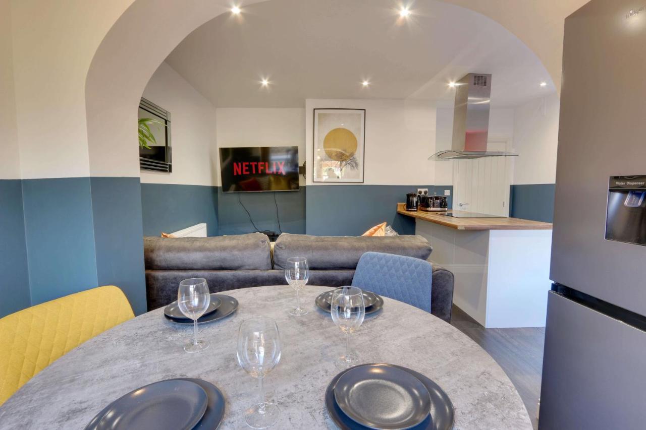 #Upmarket, Exceptional 4 Bed House, With Free Parking, Close To Amenities And Supermarkets Sheffield Zewnętrze zdjęcie