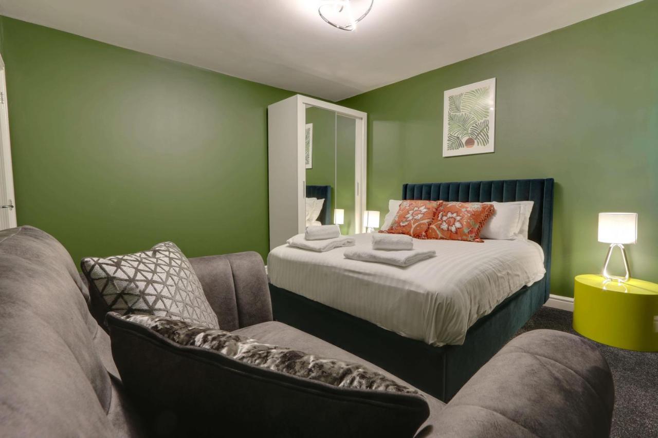 #Upmarket, Exceptional 4 Bed House, With Free Parking, Close To Amenities And Supermarkets Sheffield Zewnętrze zdjęcie