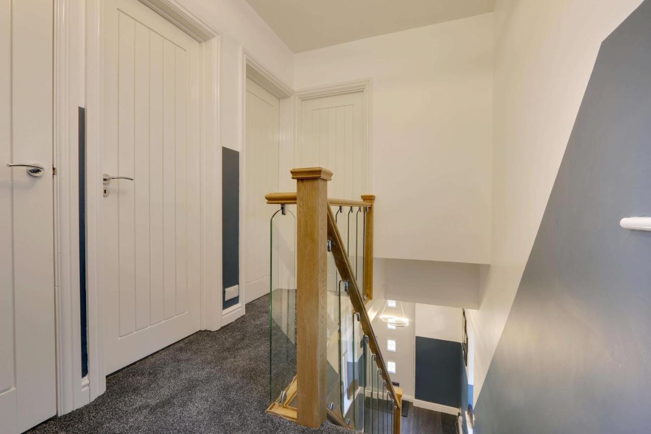 #Upmarket, Exceptional 4 Bed House, With Free Parking, Close To Amenities And Supermarkets Sheffield Zewnętrze zdjęcie