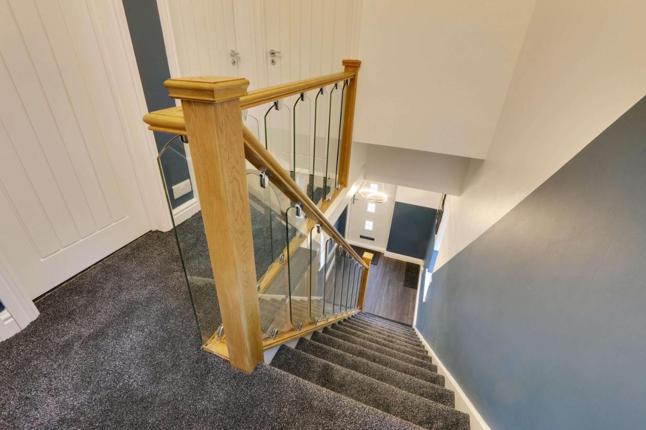 #Upmarket, Exceptional 4 Bed House, With Free Parking, Close To Amenities And Supermarkets Sheffield Zewnętrze zdjęcie